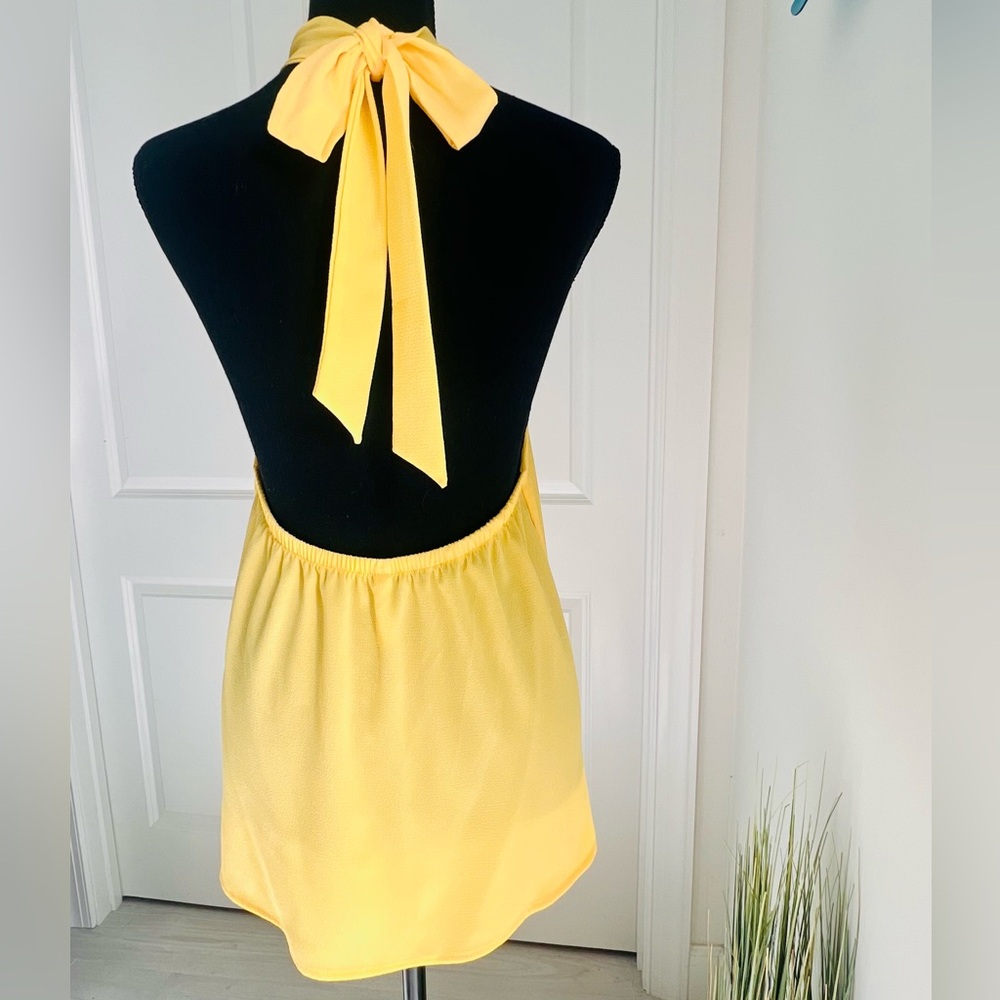 Textured Solid Yellow Teardrop Keyhole Halter Top - image 3